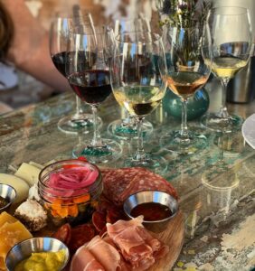Five Vines Wine Bar to Replace Vino Volo
